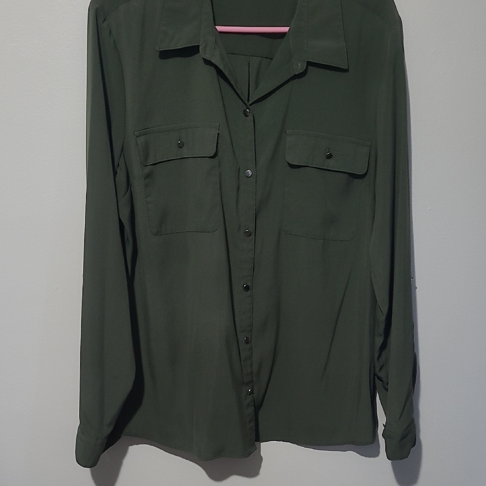 Riders by Lee Green Relaxed Button Down Shirt Notched Collar